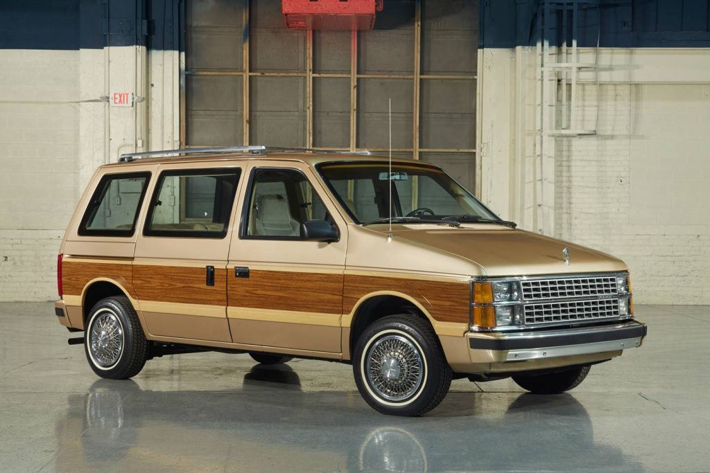 Van_Dodge_Caravan_FCA